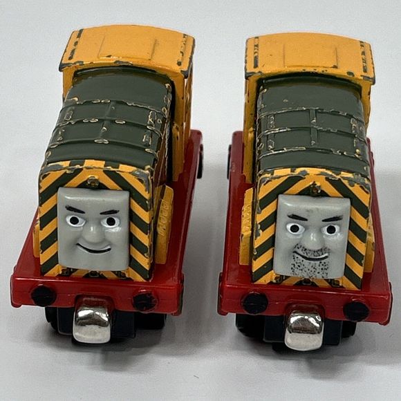 Thomas & Friends Iron Arry & Iron Bert Take N Play Sodor Ironworks 2005 Magnetic - Picture 1 of 6